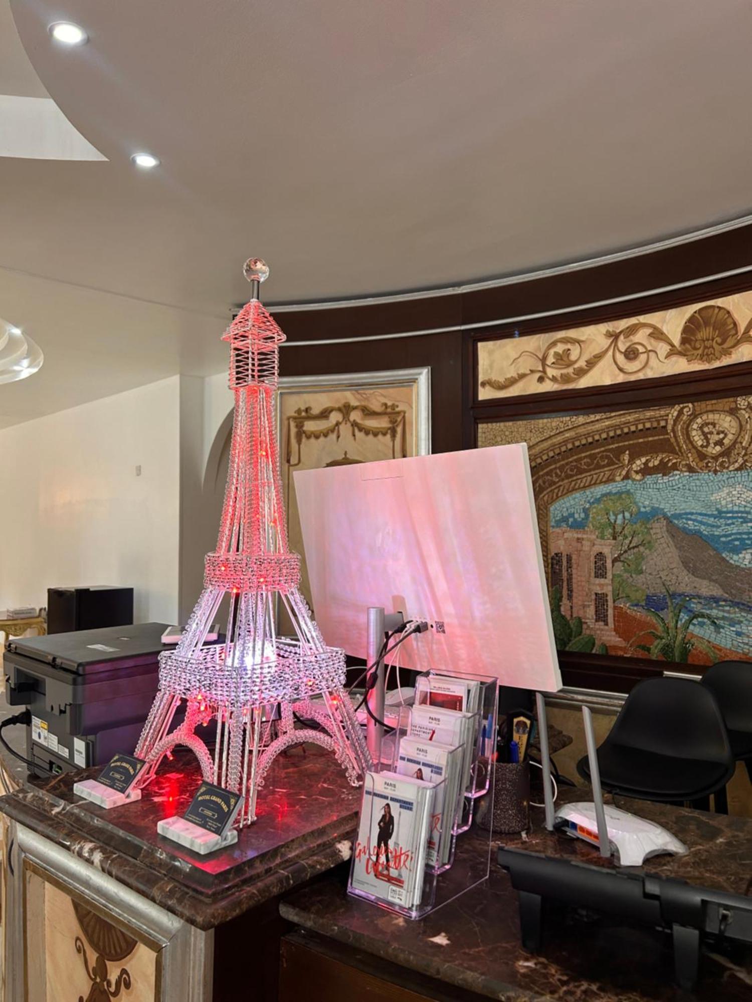 Hotel Grand Paris วีลุชวีฟ ภายนอก รูปภาพ
